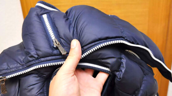 Как убрать залоснившиеся пятна с куртки: способы вернуть вещи опрятный вид