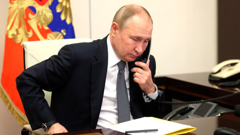 Путин и Лукашенко обсудили по телефону ход спецоперации на Украине