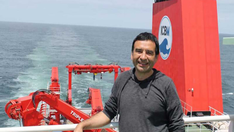 Чилийский ученый Освальдо Уллоа рассказал о загадочных морских организмах в Тихом океане