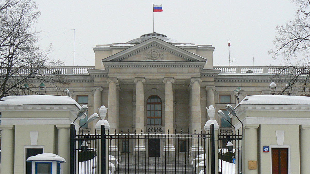 Польша заблокировала счета российского посольства