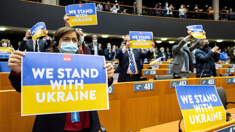 Акция в поддержку Украины во время заседания Европарламента