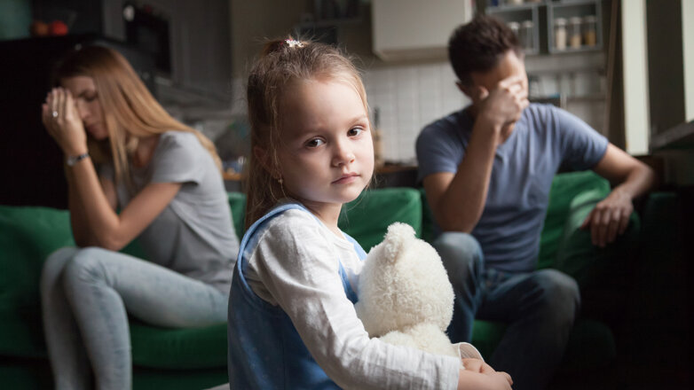  Родительский долг: детям банкротов оставят прожиточный минимум на жизнь