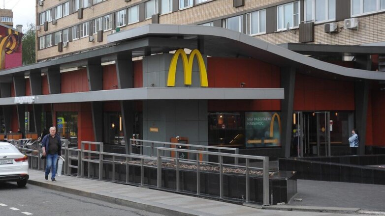 Новый владелец McDonald's сообщил о возобновлении работы точек в России