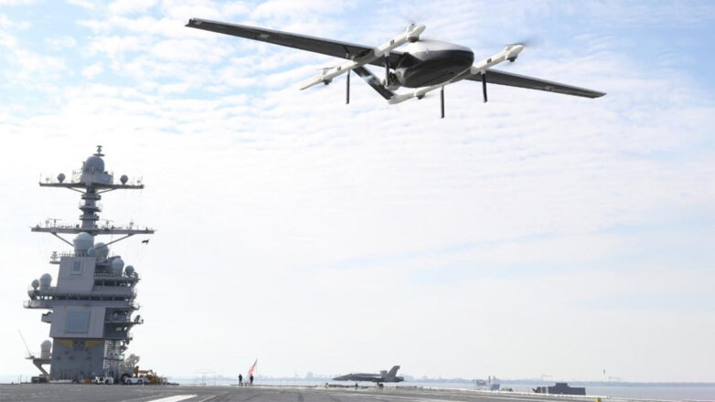 США испытают грузовые дроны на авианосце