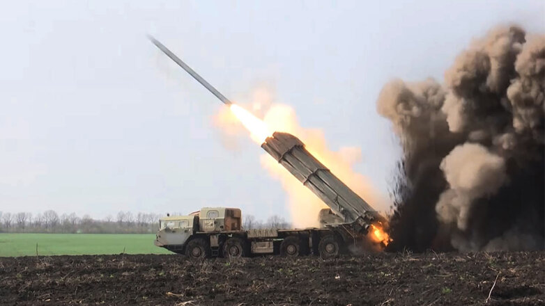 Ракетные войска уничтожили украинский вертолет Ми-8 и "Бук-М1"