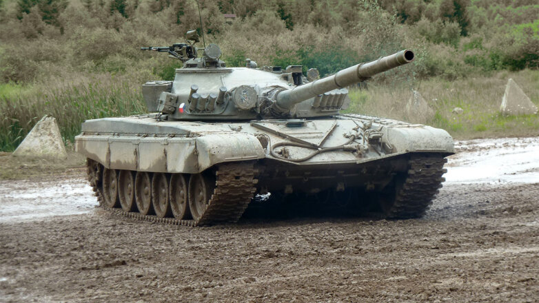 Чехия отправила на Украину БМП и танки Т-72