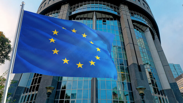 В ЕС объяснили исключение ряда российских бизнесменов из санкционных списков