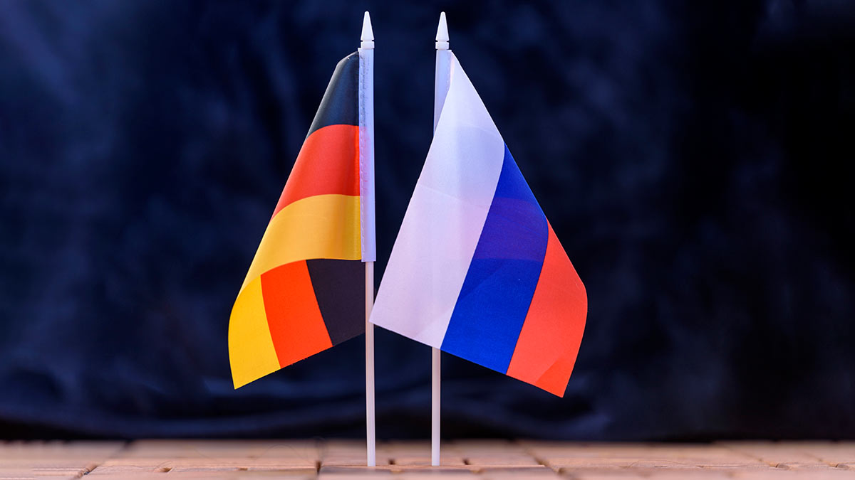 Флаги Германии и России