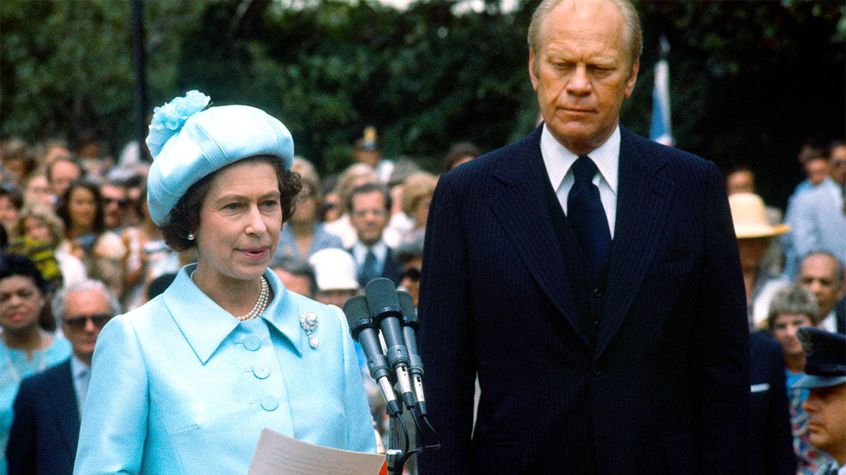 Королева Елизавета II (слева) и Президент США Джеральд Р. Форд, 7 июля 1976 года