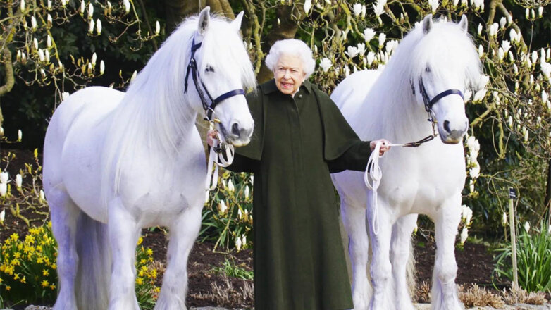 Британская королева Елизавета II отмечает 96-летие