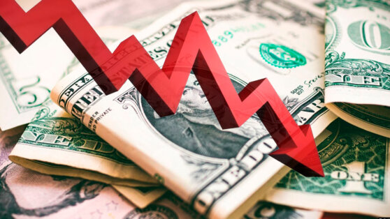 Курс доллара опустился ниже 75 рублей впервые с 16 февраля