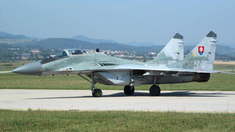 Словакия может отправить Украине истребители МиГ-29 и гаубицы Zuzana
