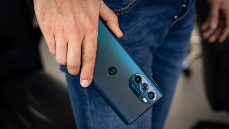 Инсайдер Йогеш Брара раскрыл характеристики нового смартфона Motorola Edge 30