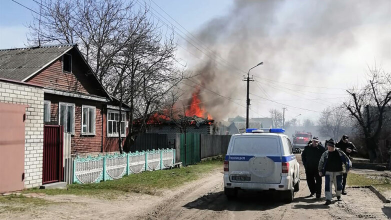 Последствия обстрела поселка Климово в Брянской области