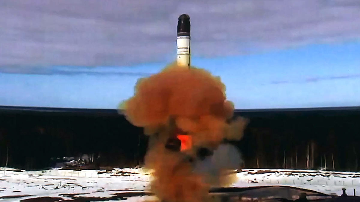 Пуск межконтинентальной баллистической ракеты "Сармат"