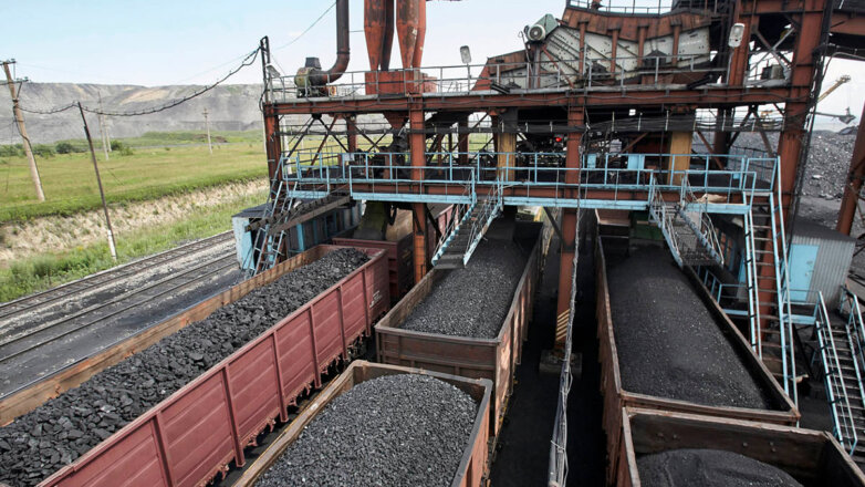 ЕС отложит введение запрета на импорт угля из России