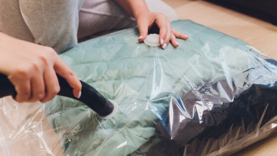 Как убрать на хранение зимнюю одежду: 6 простых шагов