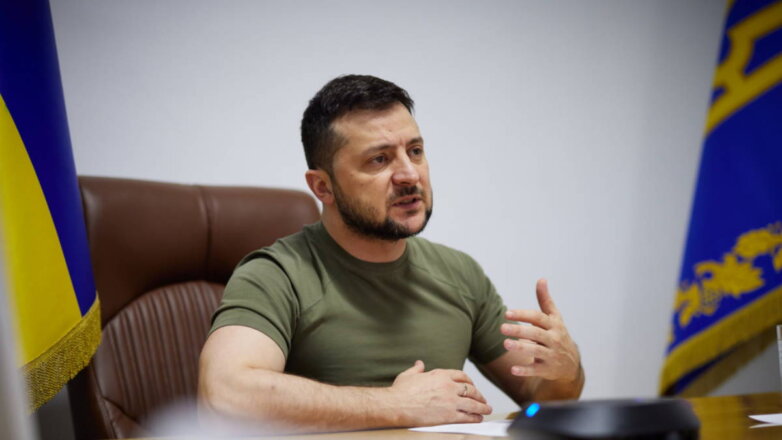 Зеленский заявил об угрозе свержения правительств из-за простоя украинского зерна