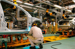 В России разрешили выпуск упрощенных моделей автомобилей