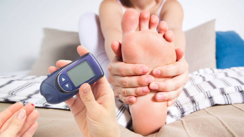 Диабет 2 типа: на высокий сахар в крови укажет необычное состояние ног