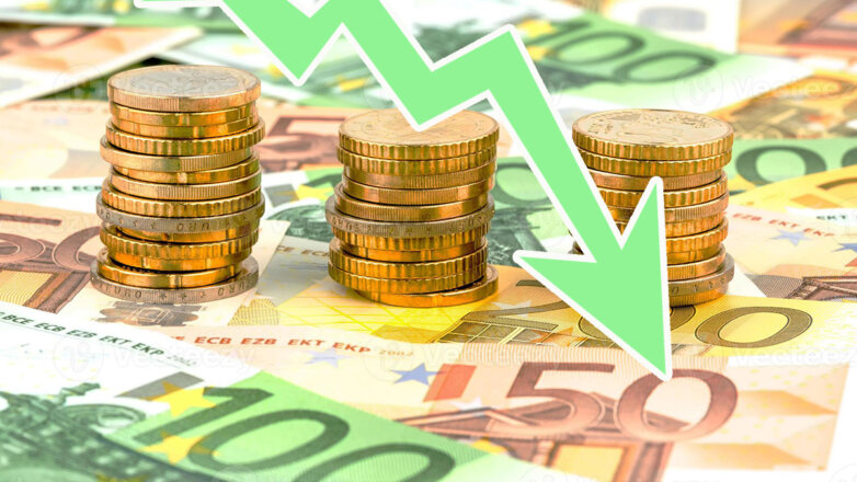 Курс евро упал на Мосбирже до 69 рублей впервые с февраля 2020 года