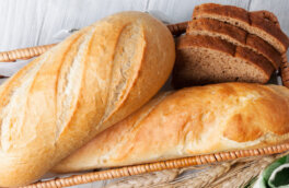 Как хранить хлеб, чтобы он не плесневел: 2 самых простых способа