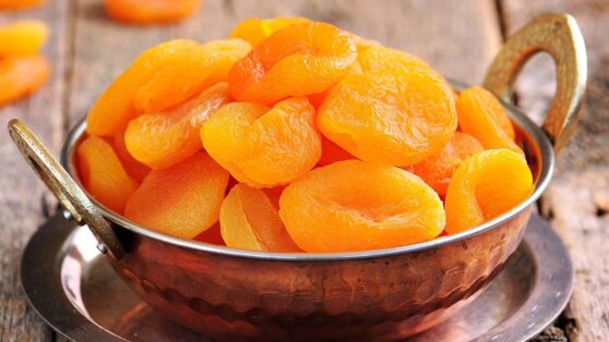 Мифы о еде: чем полезна и вредна курага, как ее выбрать и какого она должна быть цвета