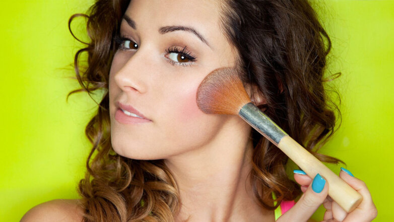 Антивозрастной макияж: 6 простых приемов, которые сделают вас моложе
