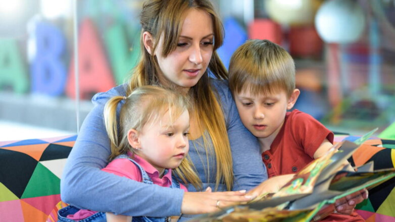 В РФ предложили дать дополнительные выходные женам мобилизованных с детьми