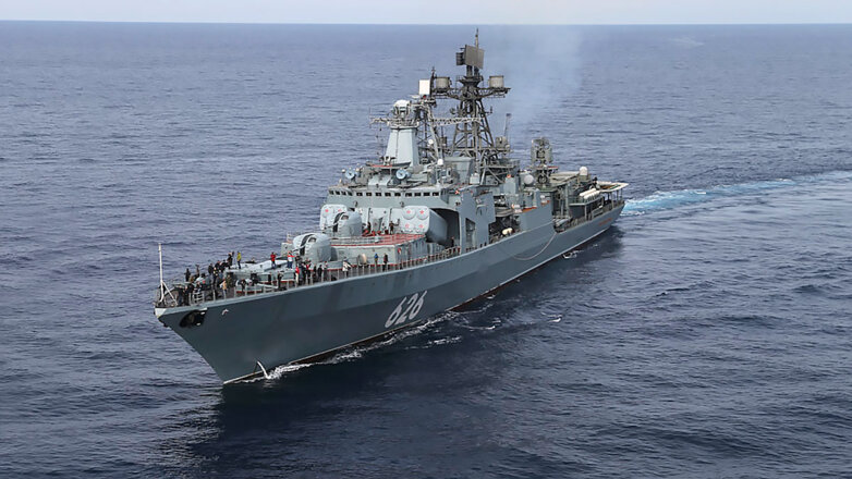 Российские ракетные крейсеры провели учения в Средиземном море