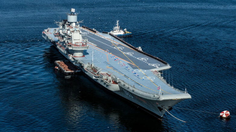 В Мурманске подготовили док для крейсера "Адмирал Кузнецов"