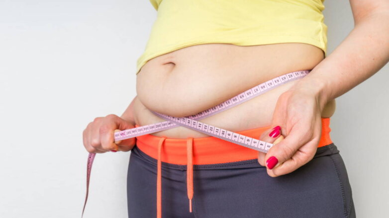 Как убрать жировую складку на животе: простые и действенные способы