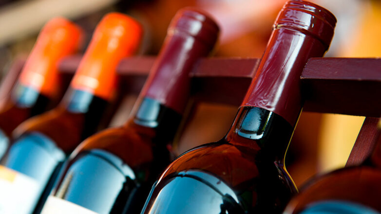 В Минпромторге объяснили отсутствие алкоголя в перечне товаров для параллельного импорта