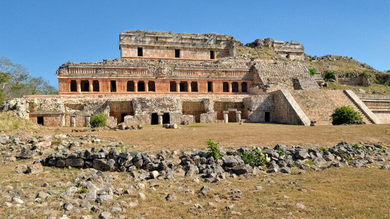 В Мексике найден 1500-летний город майя с дворцами и пирамидами