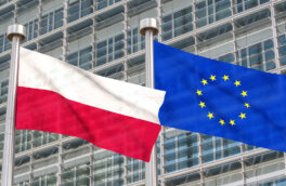Экс-президент Польши заявил, что Евросоюз должен самораспуститься