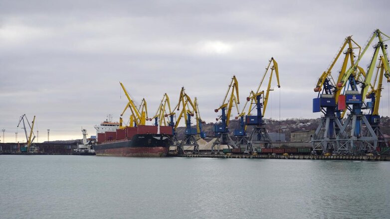 Пять иностранных судов смогли покинуть Мариупольский порт
