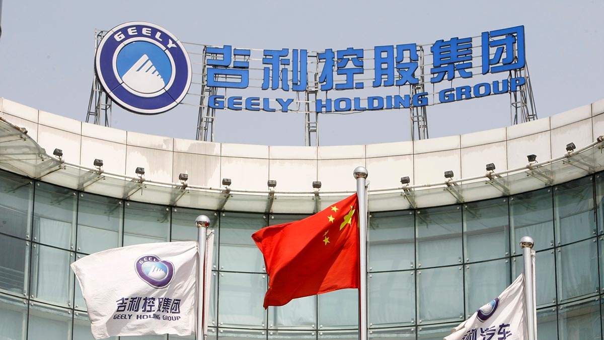 Китайский автогигант Geely покупает долю в Renault