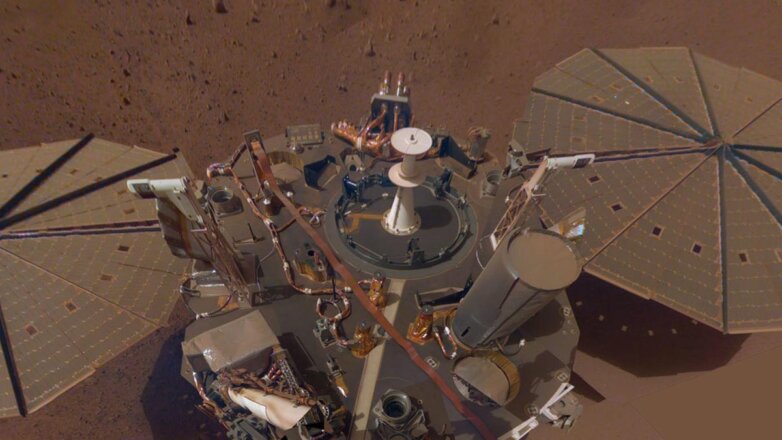 Марсоход Insight показал свое последнее селфи