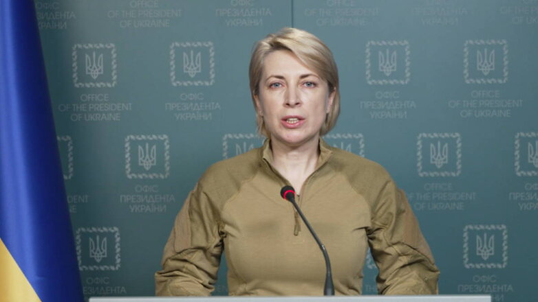 На Украине заявили об эвакуации всех мирных граждан с "Азовстали"