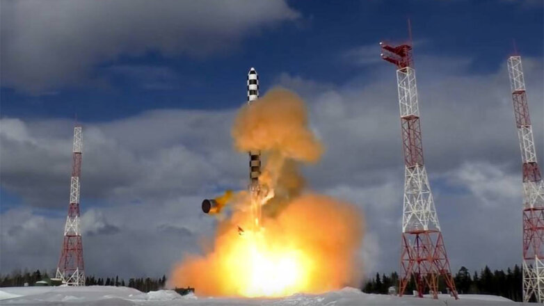 Рогозин рассказал о разрушительной мощности ракеты "Сармат"