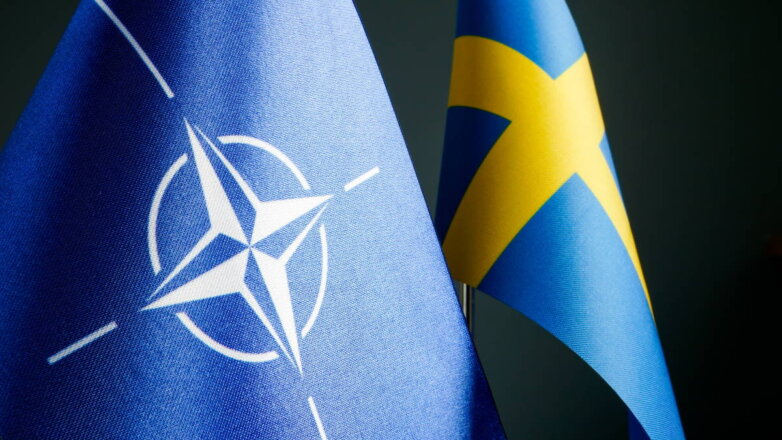 1082334 НАТО Швеция флаги
