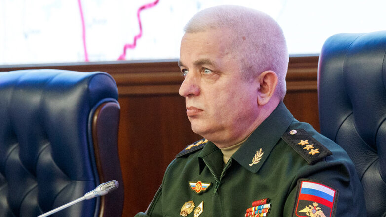 Начальник Национального центра управления обороной РФ Михаил Мизинцев во время брифинга Министерства обороны РФ