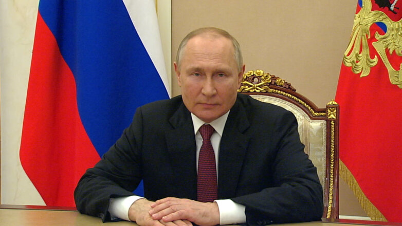 Путин обсудит с Госсоветом поддержку семей с детьми и индексацию соцвыплат