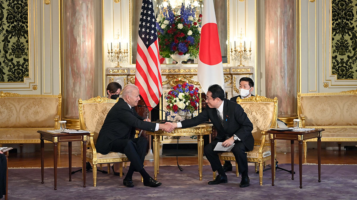 Президент США Джо Байден и премьер Японии Фумио Кисида