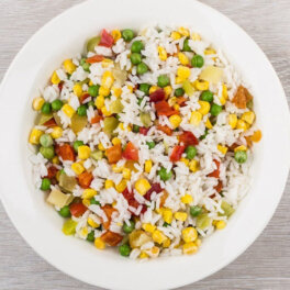 30 минут на кухне: рецепт рисового салата с овощами
