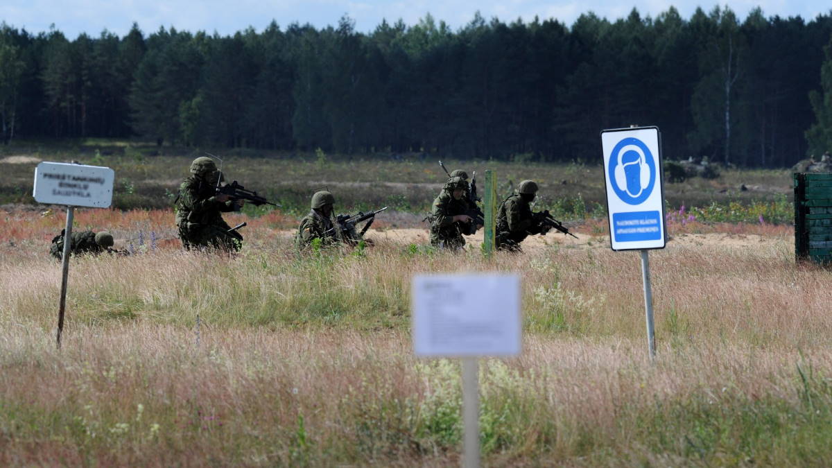 Эстония проведет совместные с НАТО масштабные учения