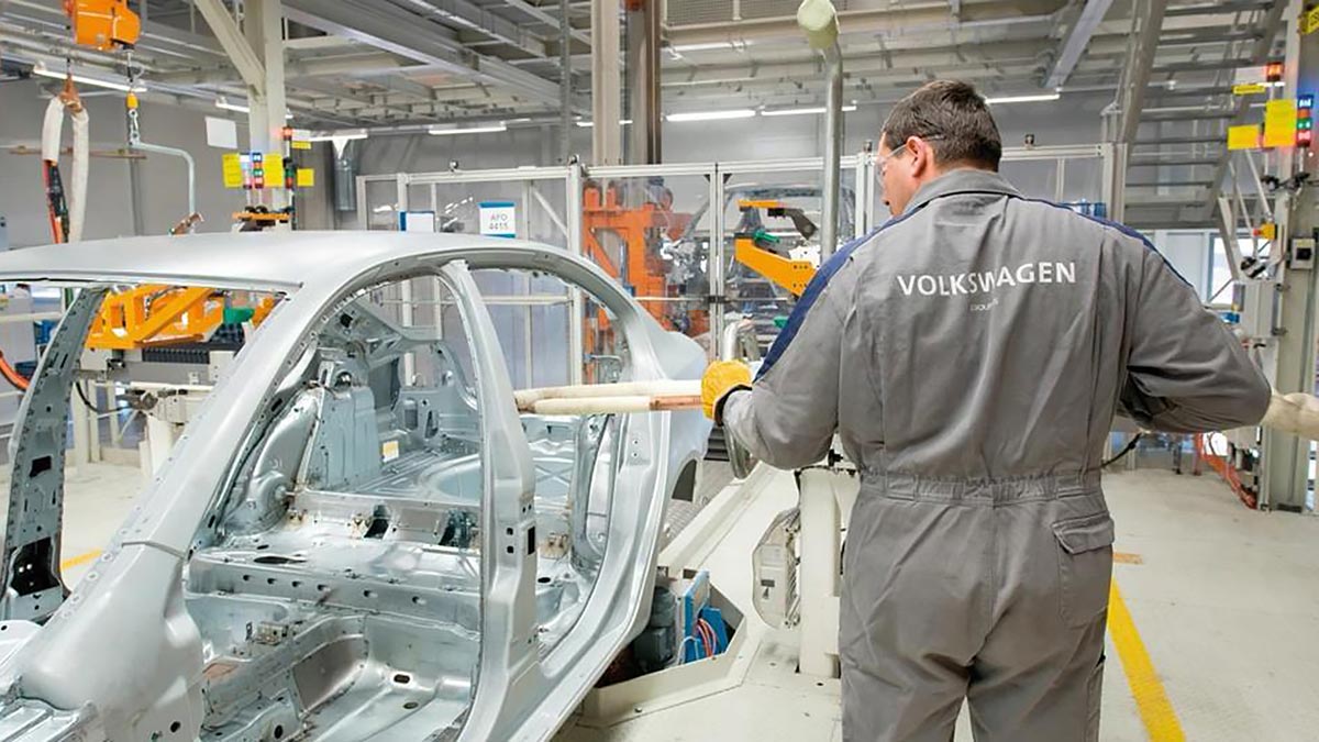 Volkswagen не возобновит сборку в России