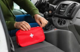 В России утвержден новый состав автомобильной аптечки