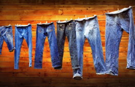 Как новые: 6 простых советов, чтобы джинсы не растягивались