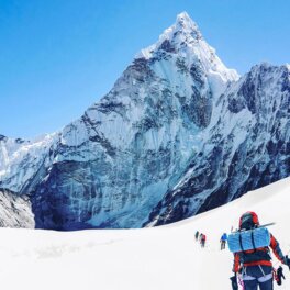 Британский альпинист побил рекорд по покорению Эвереста иностранцами